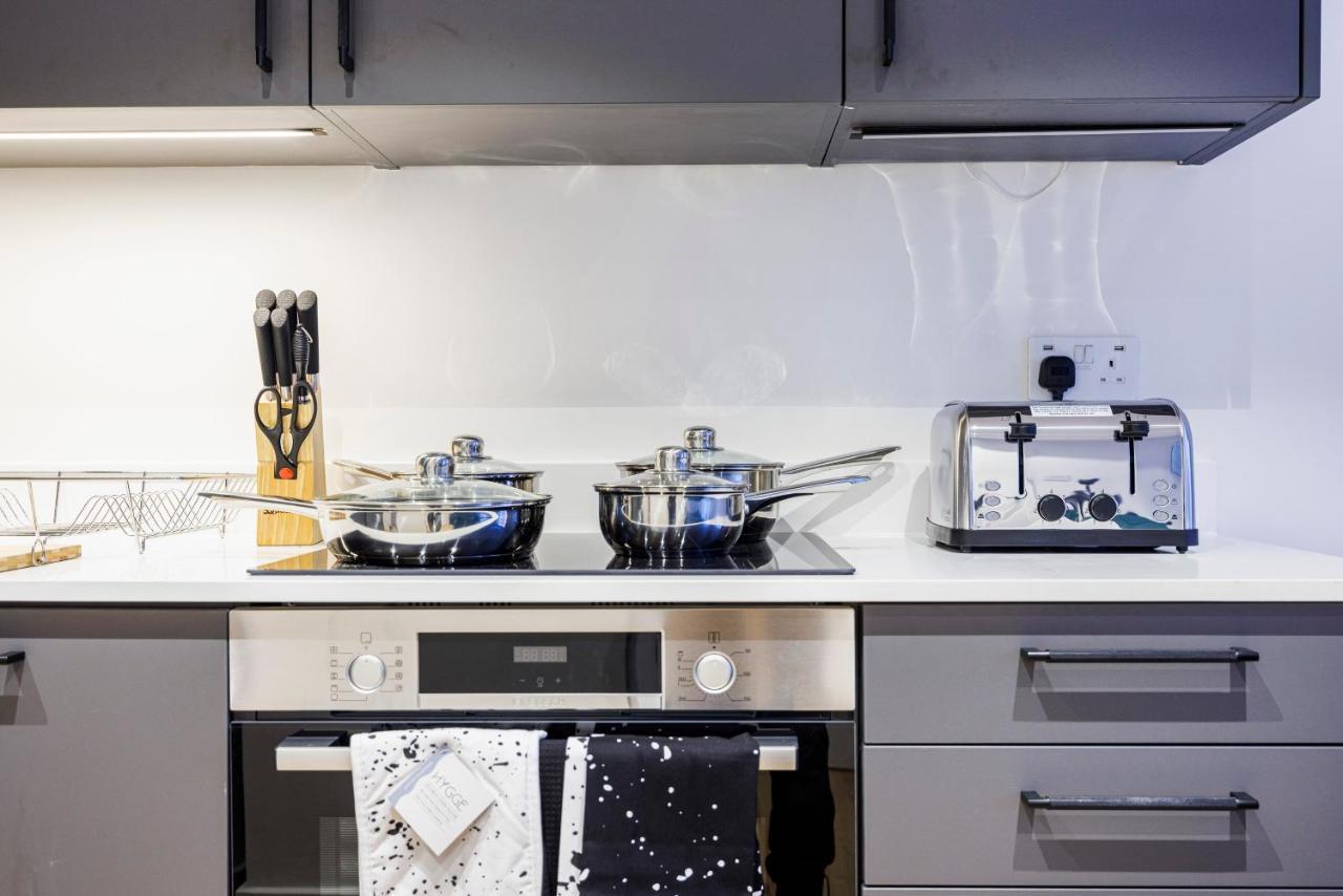 Luxury Spacious 2 Bed Apartment, London - Sk Exteriör bild