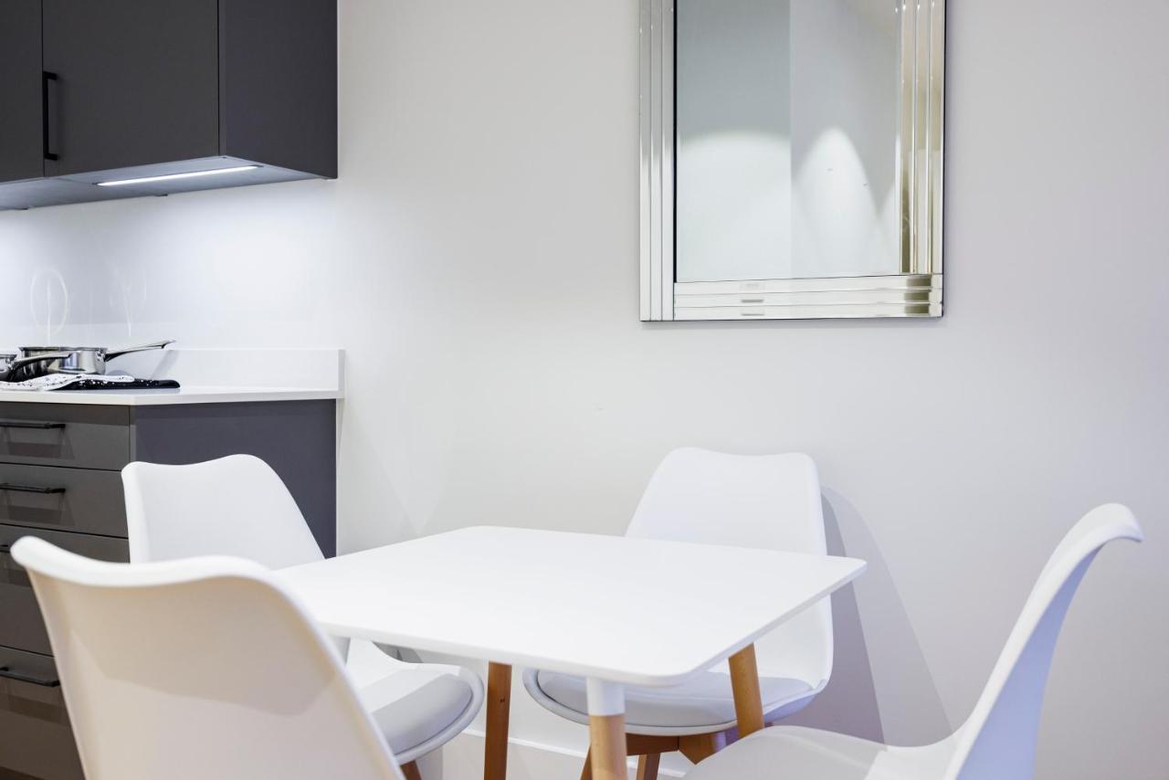 Luxury Spacious 2 Bed Apartment, London - Sk Exteriör bild