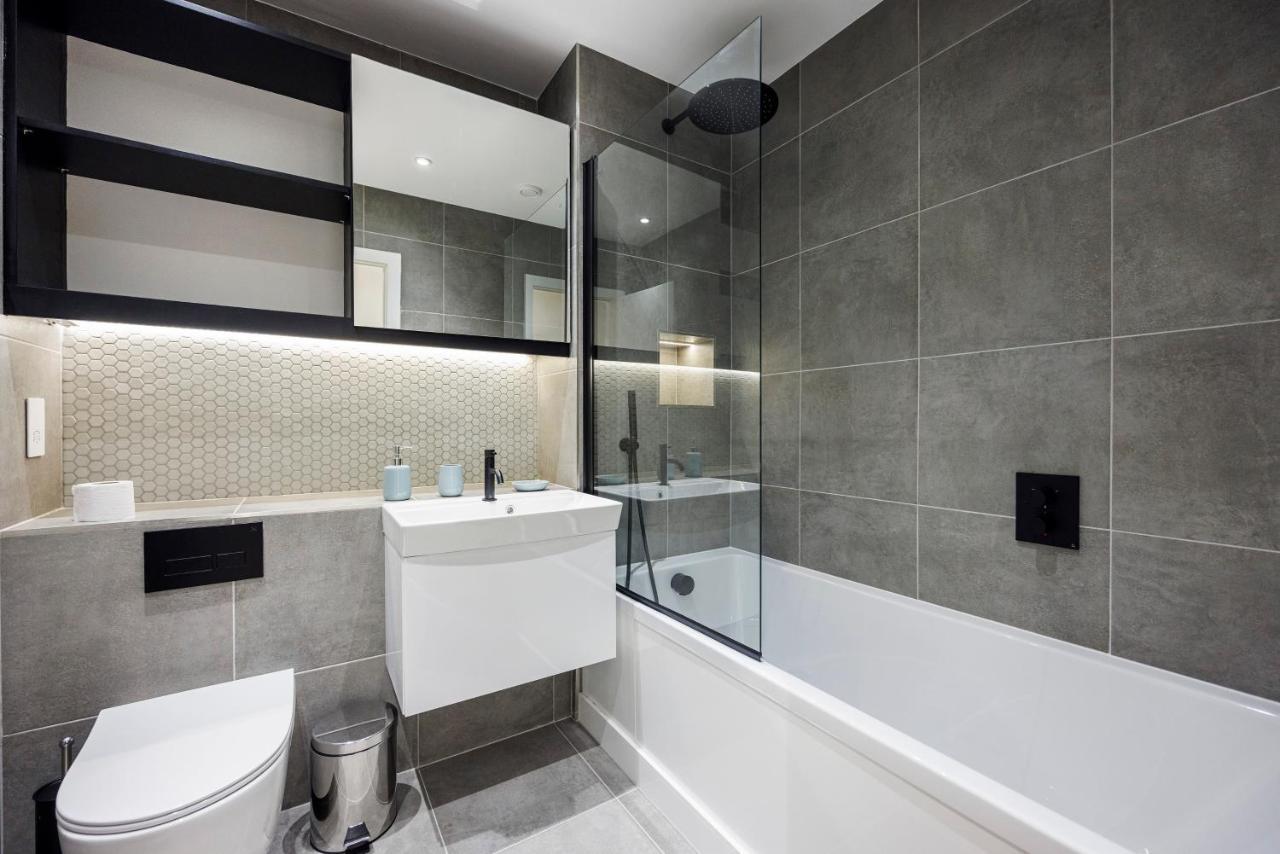 Luxury Spacious 2 Bed Apartment, London - Sk Exteriör bild