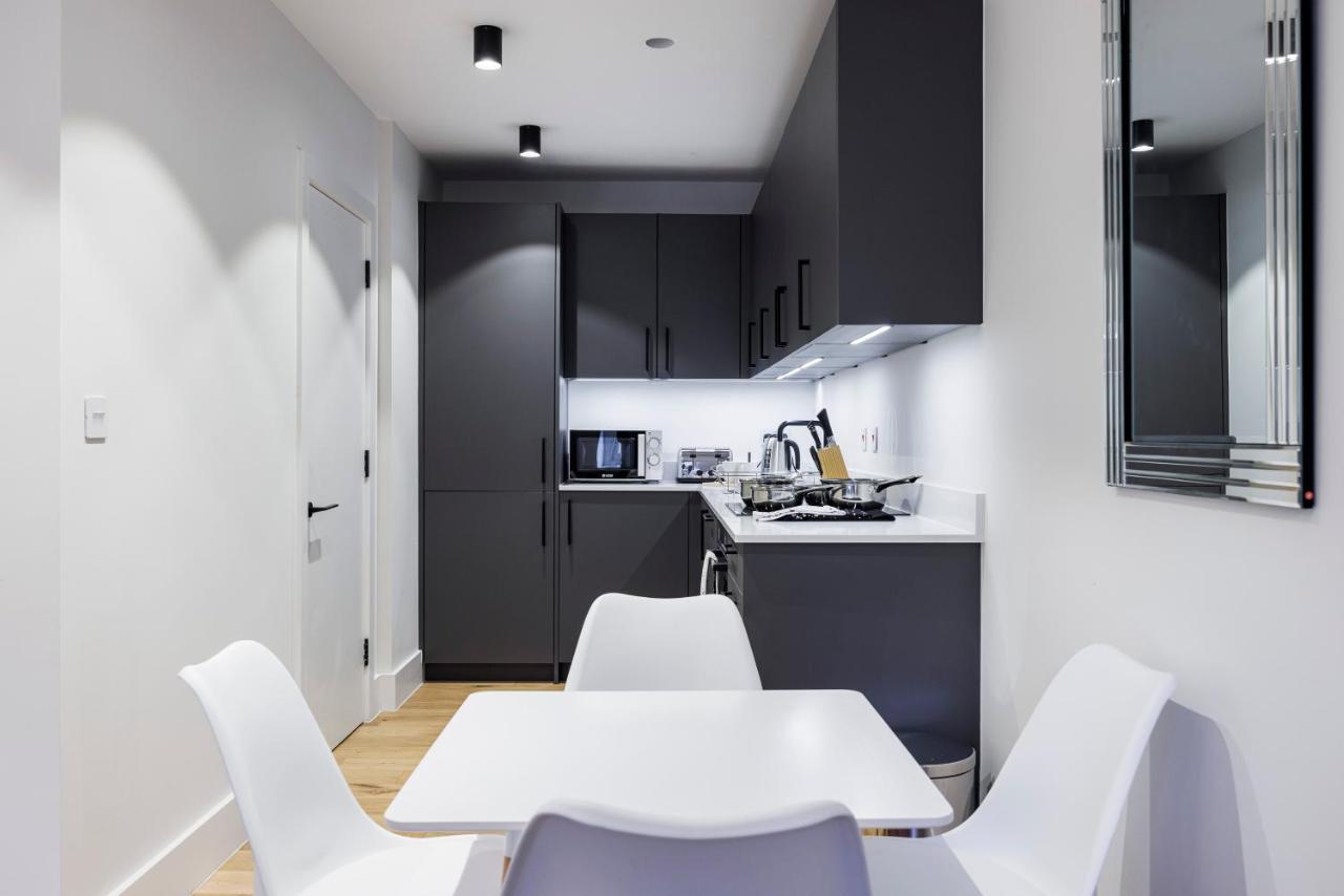 Luxury Spacious 2 Bed Apartment, London - Sk Exteriör bild