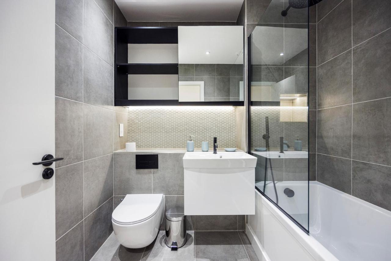 Luxury Spacious 2 Bed Apartment, London - Sk Exteriör bild