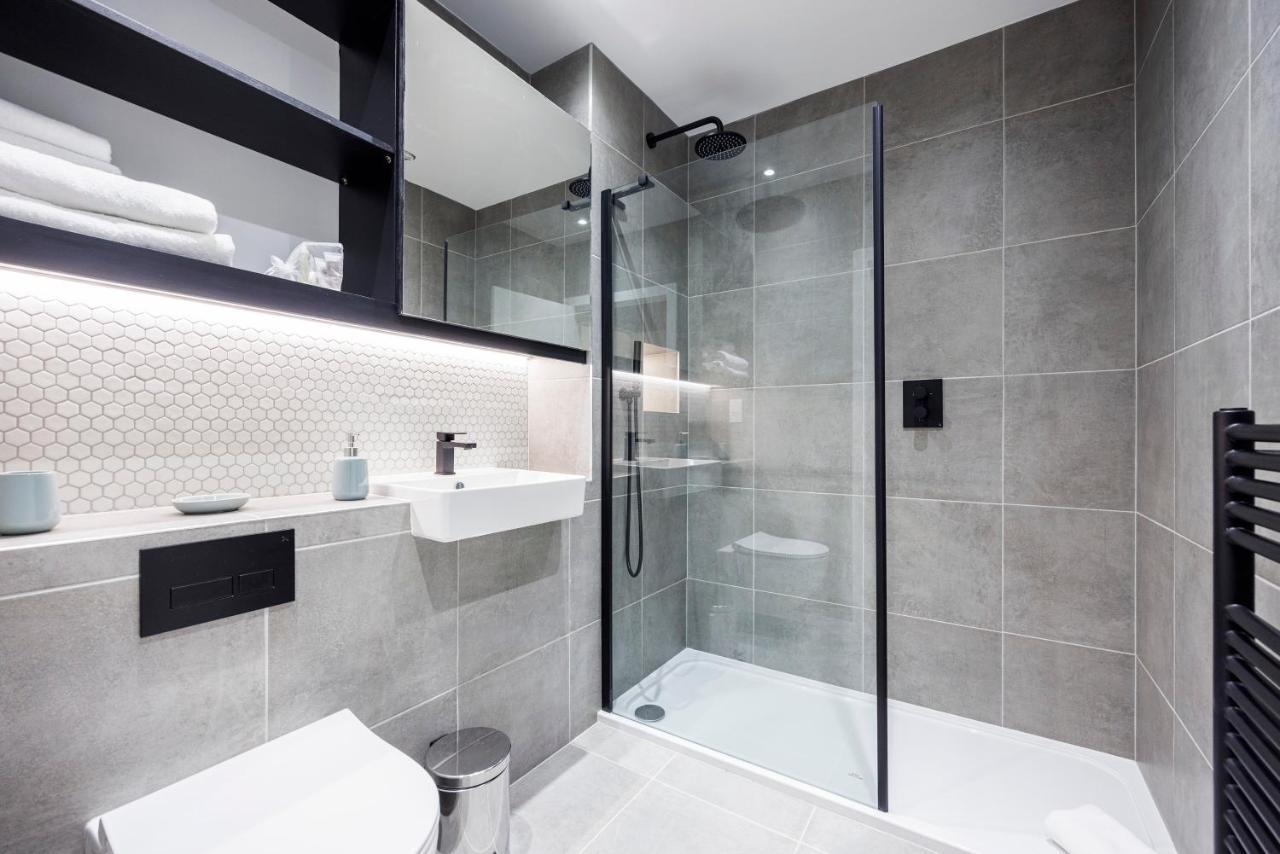 Luxury Spacious 2 Bed Apartment, London - Sk Exteriör bild