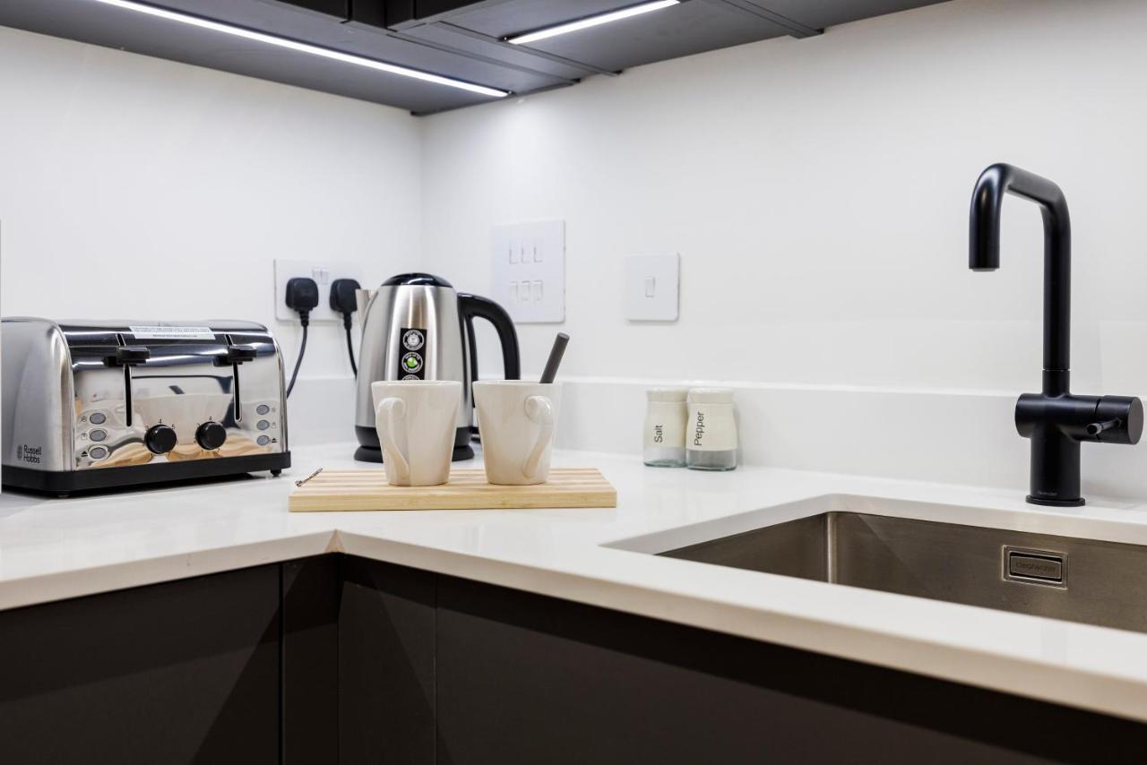 Luxury Spacious 2 Bed Apartment, London - Sk Exteriör bild