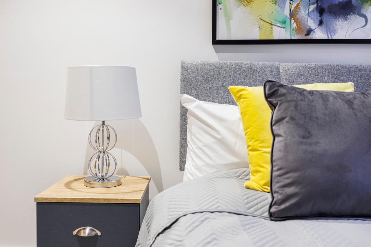 Luxury Spacious 2 Bed Apartment, London - Sk Exteriör bild